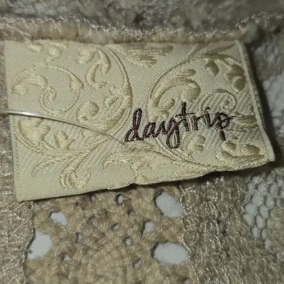 Daytrip Buckle Lace Flyaway Cardigan Large Cream Floral Sheer Open Front NWT - Picture 2 of 13